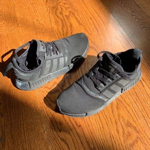 Adidas triple black NMD